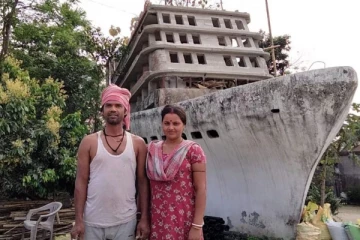 டைட்டானிக் கப்பல் வடிவில் கனவு வீடு! 3 மாடிகளுடன் ஊர் மக்களை மிரள வைத்த நபர்