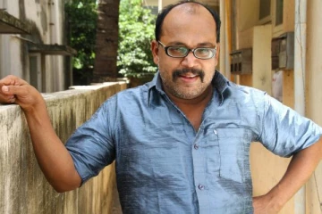 தயாரிப்பாளரை நடுத்தெருவில் நிறுத்திய தம்பி ராமையா.. உடம்பு முழுக்க விஷம்
