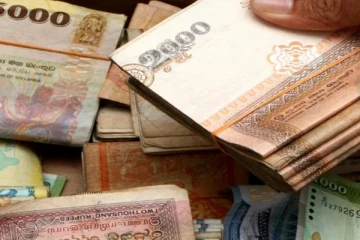 முதன்முறையாக அமெரிக்க டொலருக்கு எதிராக பாரிய வீழ்ச்சியை பதிவு செய்த இலங்கை ரூபாய்