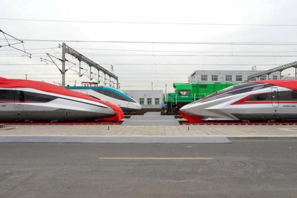 உலகின் அதிவேக புல்லட் தொடருந்து: சீனா படைத்துள்ள சாதனை | China Tests World S Fastest Bullet Train Cr 450 உலகின் அதிவேக புல்லட் தொடருந்து: சீனா படைத்துள்ள சாதனை | China Tests World S Fastest Bullet Train Cr 450