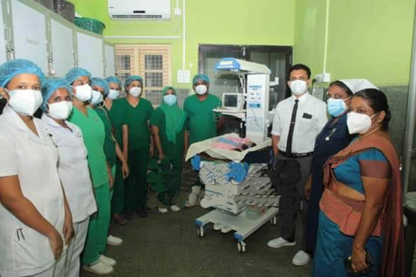 கொரோனா தொற்றுக்குள்ளாகி மூன்று குழந்தைகளை பெற்றெடுத்த பெண்! | Woman Gave Birth Three Children Corona Infection