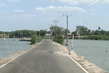 முல்லைத்தீவு - வட்டுவாகல் பாலத்தின் அவலநிலை; கண்டுகொள்வார்களா அதிகாரிகள்!