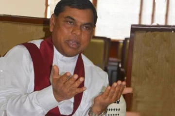 நாட்டில் மூன்று மாத காலத்திற்கு போதுமான அளவு அத்தியாவசியப் பொருட்கள் கையிருப்பில்