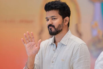 ஜோசியர் பேச்சை கேட்டு நடக்கும் விஜய்.. ஷாக் கொடுத்த தகவல்