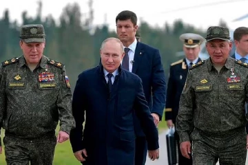 விளாடிமிர் புடினுக்கு எதிராக திடீர் போர்க்கொடி: நீதிமன்றத்தை நாடும் இராணுவ வீரர்கள்