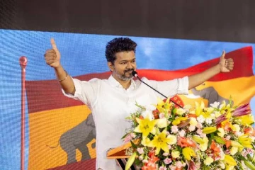 விஜய்யின் மாநாடு-ல் தூக்கி எறியப்பட்ட பாட்டில்கள்.. பரபரப்பை ஏற்படுத்திய சம்பவம்