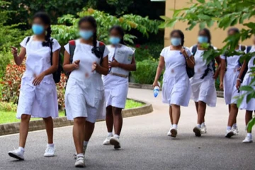 பாடசாலைகள் நவம்பரில் திறக்கப்படுகின்றதா? கல்வி அமைச்சு தயார் செய்துள்ள திட்டம்