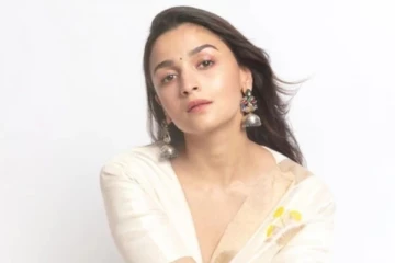 ரன்பீருடனான ரகசியங்களை மறைக்கும் நடிகை ஆலியா பட்.. எல்லாம் அதுக்குத்தானா