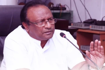 குறுக்கு வழியில் அடக்குமுறையை கையாளுகிறார் சரத்வீரசேகர - ஆசிரியர் சங்கம் குற்றச்சாட்டு