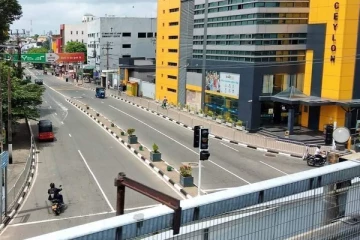 மக்கள் நடமாட்டம் இன்றி வெறிச்சோடி காணப்படும் இலங்கையின் முக்கிய பகுதி!