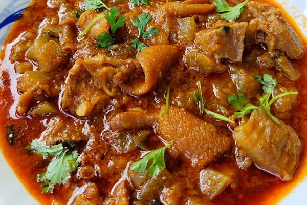 மதுரை ஸ்டைல் ஆட்டுக்குடல் குழம்பின் ரகசியம் தெரியுமா? ஒருமுறை இப்படி செய்து பாருங்க | Madurai Style Goat Boti Kulambu