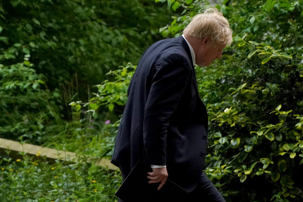 பதவிக்கு பை பை சொன்ன பிரித்தானிய பிரதமர்! | The British Prime Minister Resigns
