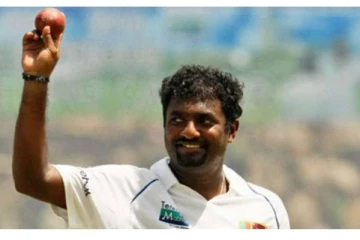 இலங்கை முன்னாள் வீரர் முரளிதரன் சாதனையை இவர் முறியடிக்க அதிக வாய்ப்பு இருக்கு! பிராட் ஹாக் கணிப்பு