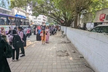 இங்க இருந்த பஸ் ஸ்டாப்பைக் காணோம் சார்; எவ்வளவு மதிப்பு தெரியுமா - மிரண்டு போன போலீஸார்!