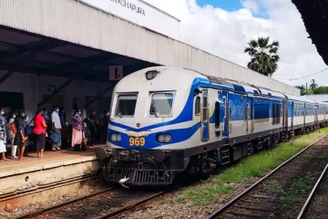 இன்று முதல் கொழும்பு - யாழ்ப்பாணம் புகைரதசேவை ஆரம்பம்