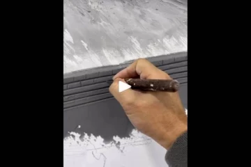 சீமெண்ட்டை மாத்திரம் கொண்டு சித்திரம் வரைந்து அசந்திய இளைஞர்! வியக்க வைக்கும் காட்சி