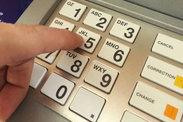 இந்த எண் உங்க ATM PIN நம்பரா? இனி வைக்காதீங்க- உடனே மாத்துங்க | Do Not Use These Numbers As Your Atm Pin