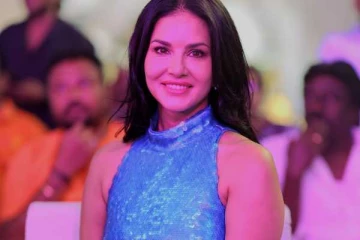 நடிகை சன்னி லியோனின் மொத்த சொத்து மதிப்பு இத்தனை கோடியா!!