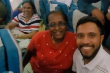 ආසියානු කුසලානයෙන් පස්සේ කුසල්ට ෆ්ලයිට් එකේදි හමුවුණු විශේෂ කෙනා.. (VIDEO)