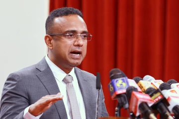 புதிய சட்டங்களை அறிமுகப்படுத்தவுள்ள அரசாங்கம் : மனுஷ நாணயக்கார தெரிவிப்பு