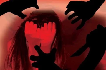 පානදුර ප්‍රදේශයේදී ලොරියට නංවාගෙන18 හැවිරිදි තරුණියක්ව කෙළසූ 3ක් ඇල්ලූ හැටි.