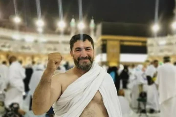 6500 கிலோ மீற்றர் புனித நடைபயணம் மேற்கொண்ட பிரித்தானியர்! கூறிய காரணம்