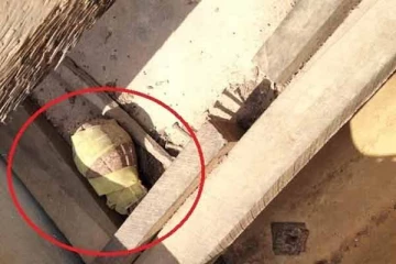 கூரைக்குள் கண்டெடுக்கப்பட்ட கைக்குண்டு