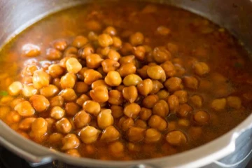 இனி சுண்டல் ஊறவைத்த தண்ணீரை கீழே ஊற்றி விடாதீர்கள்! பல நோய்களுக்கு ஒரே தீர்வு