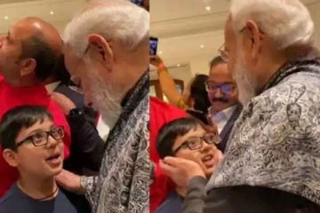 நரேந்திர மோடியின் ஜேர்மனி பயணத்தில் சிறுவன் பாடிய பாடல்! கோபமடைந்த அவன் தந்தை... வைரல் வீடியோ பின்னணி