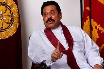 வீதியெங்கும் இரத்தம்: உயிருடன் எரிக்கப்பட்ட உயிர்கள் - வடக்கு, தெற்கு இளைஞர்களுக்கு ஞாபகப்படுத்தும் மகிந்த (Video)