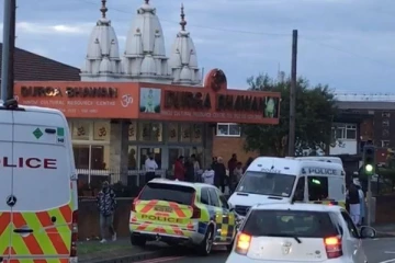 பிரித்தானியாவில் மற்றுமொரு இந்து கோவில் முற்றுகை - ஆயுதம் வைத்திருந்த ஒருவர் கைது