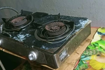 யாழ் கைதடியிலும் வெடித்து சிதறிய  எரிவாயு அடுப்பு