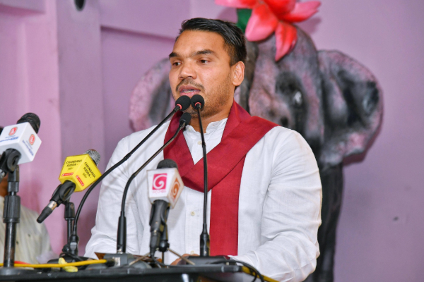 நாமலுக்கு எதிராக பிரித்தானியாவில் வெடிக்கவுள்ள மாபெரும் போராட்டம்! | Mass Protest Has Been Announced Namal Rajapaksa Uk