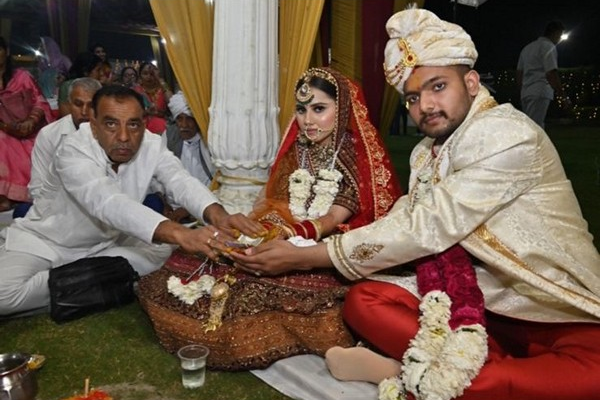 லண்டனில் சடலமாக மீட்கப்பட்ட இந்திய இளம்பெண் வழக்கு: பெற்றோர் கேள்வி | Harshita Murder In Uk Parent Question About Killer