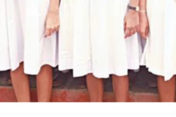 ප්‍රසිද්ද බාලික පාසලක දෙමව්පියන් විරෝධතාවයක.