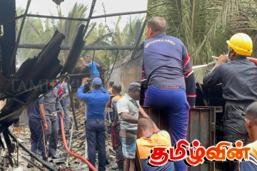 முல்லைத்தீவில் இரு கடைகள் தீயில் எரிந்து நாசம்