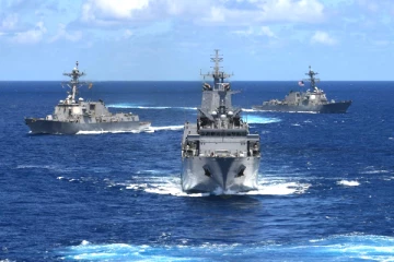 தென் சீனக் கடலில் அமெரிக்கா, ஜப்பான், அவுஸ்திரேலியா கூட்டு கடற்படை பயிற்சி