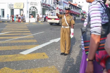 மட்டக்குளியில் பேருந்து மோதி பாடசாலை மாணவி பலி