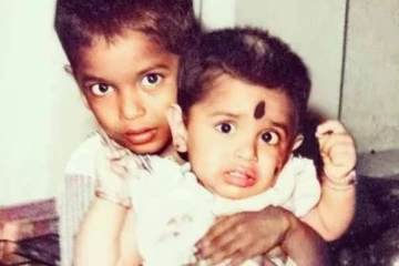 சிறுவயதில் கியூட்டாக இருக்கும் இந்த பிரபல காமெடி நடிகர் யார் என்று தெரிகிறதா?- கல்யாணம் ஆக போகுது