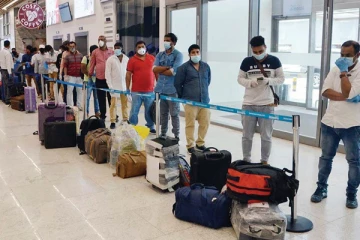 வெளிநாடுகளுக்கு செல்லும் மாணவர்களின் எண்ணிக்கையில் திடீர் அதிகரிப்பு