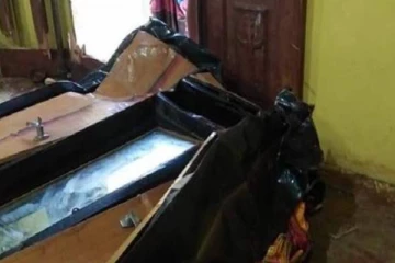 மட்டக்களப்பில் ஆலயங்களை சேதப்படுத்தும் காட்டு யானைகள்