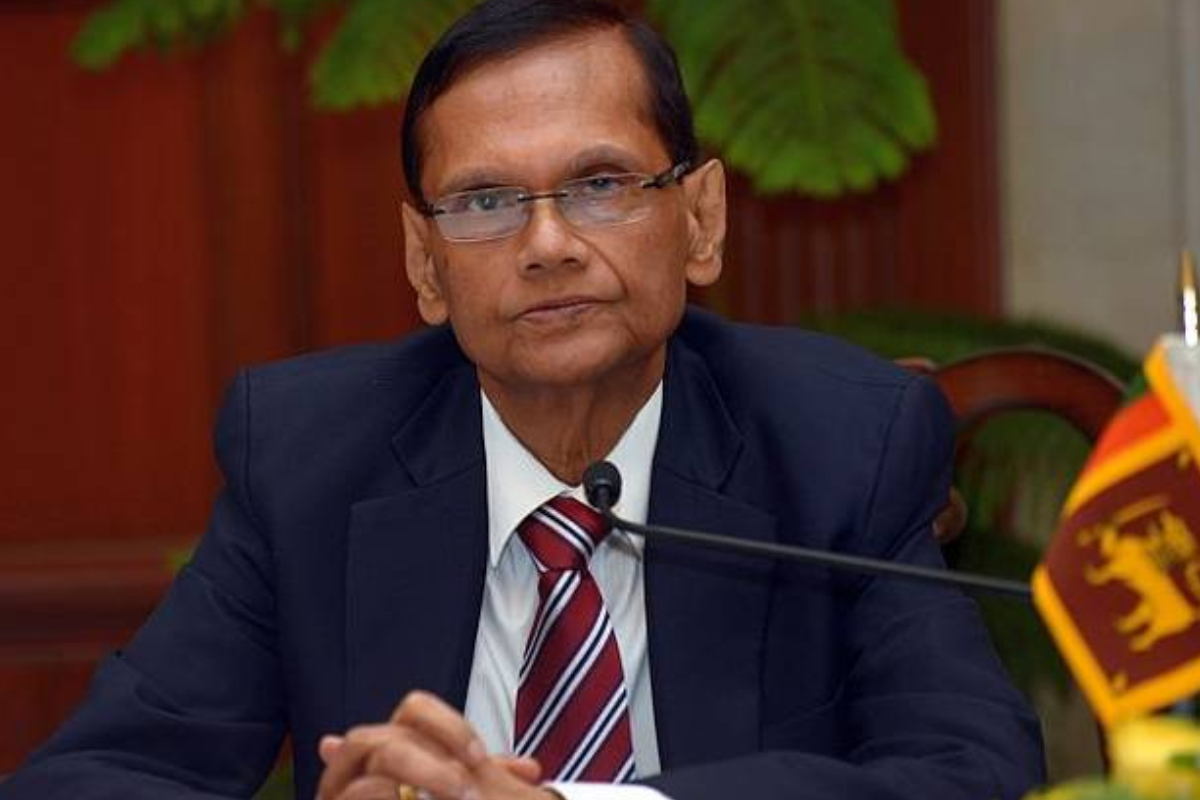 ஜனாதிபதியாக பதவியேற்று கோல்ப் விளையாட சென்ற டிரம்பிற்கு பாதுகாப்பு - இலங்கையிலிருந்து சுட்டிக்காட்டப்படும் விடயம் | Prof G L Peris Statement About President