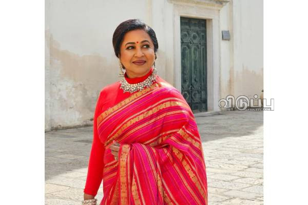 63 வயதை எட்டிய ராதிகா.. பிறந்தநாள் கொண்டாட்டத்தில் ஒன்றுகூடிய டாப் நடிகைகள் | Top Actress In Radhika Birthday Celebration