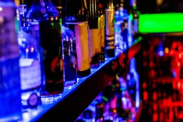 இரவு நேர களியாட்ட விடுதிகளில் திடீர் சுற்றிவளைப்பு !