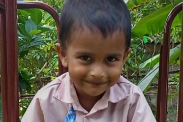 வாகன விபத்தில் சிக்கி மூன்றரை வயது குழந்தை பலி