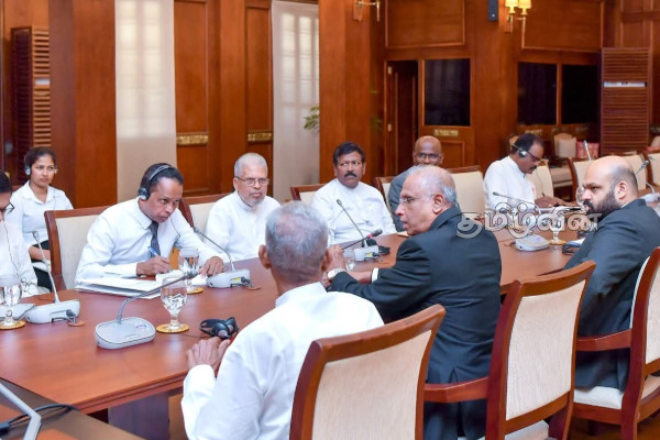 வடக்கு கடற்றொழிலாளர்களின் பிரச்சினை குறித்து ஜனாதிபதியிடம் கோரிக்கை | Issue Of Northern Fishermen Request To Anura வடக்கு கடற்றொழிலாளர்களின் பிரச்சினை குறித்து ஜனாதிபதியிடம் கோரிக்கை | Issue Of Northern Fishermen Request To Anura