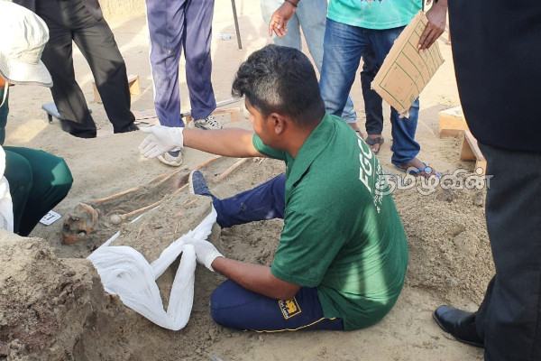 தொடரும் செம்மணி அவலம் : இடுப்பில் கட்டும் தாயம் ஒன்றுடன் எலும்புக்கூடு மீட்பு | Semmani Tragedy Skeleton Recovered