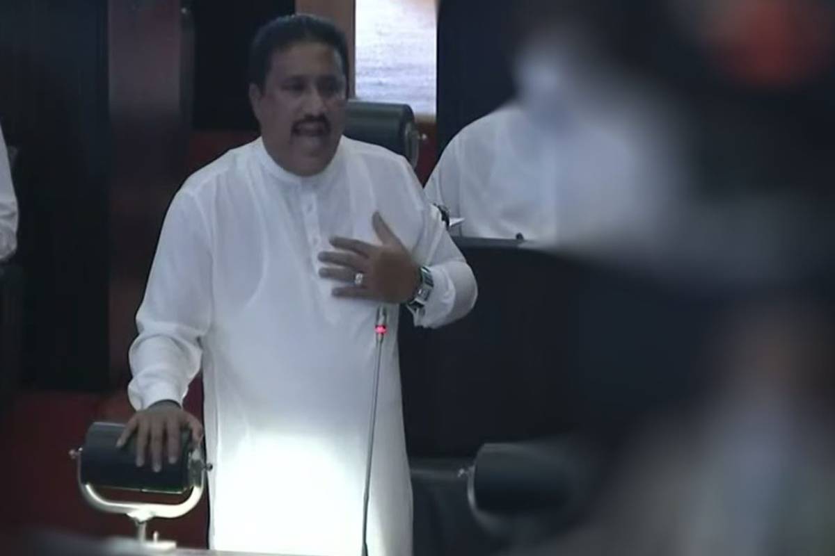 5 மாதங்களில் 15 பில்லியன் ரூபா பெறுமதியான தங்க நகைகள் அடகு! இலங்கையர்கள் குறித்து வெளிவரும் அதிர்ச்சித் தகவல்கள் | Sri Lankans Living By Pledging Their Jewelry 5 மாதங்களில் 15 பில்லியன் ரூபா பெறுமதியான தங்க நகைகள் அடகு! இலங்கையர்கள் குறித்து வெளிவரும் அதிர்ச்சித் தகவல்கள் | Sri Lankans Living By Pledging Their Jewelry