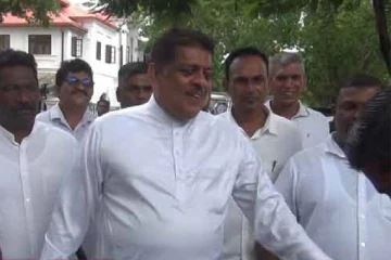 ''අධිකරණය ස්වාධීන වෙනකොට මට නිදහස ලැබෙනවා'' සිරගත වෙන්නට මොහොතකට පෙර සරණ කියූ දේ මෙන්න