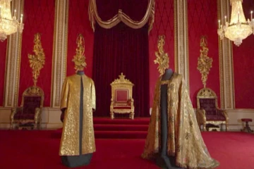 மன்னர் சார்லஸ் முடிசூட்டு விழாவின் போது அணியவிருக்கும் தங்க ஆடை தயார்